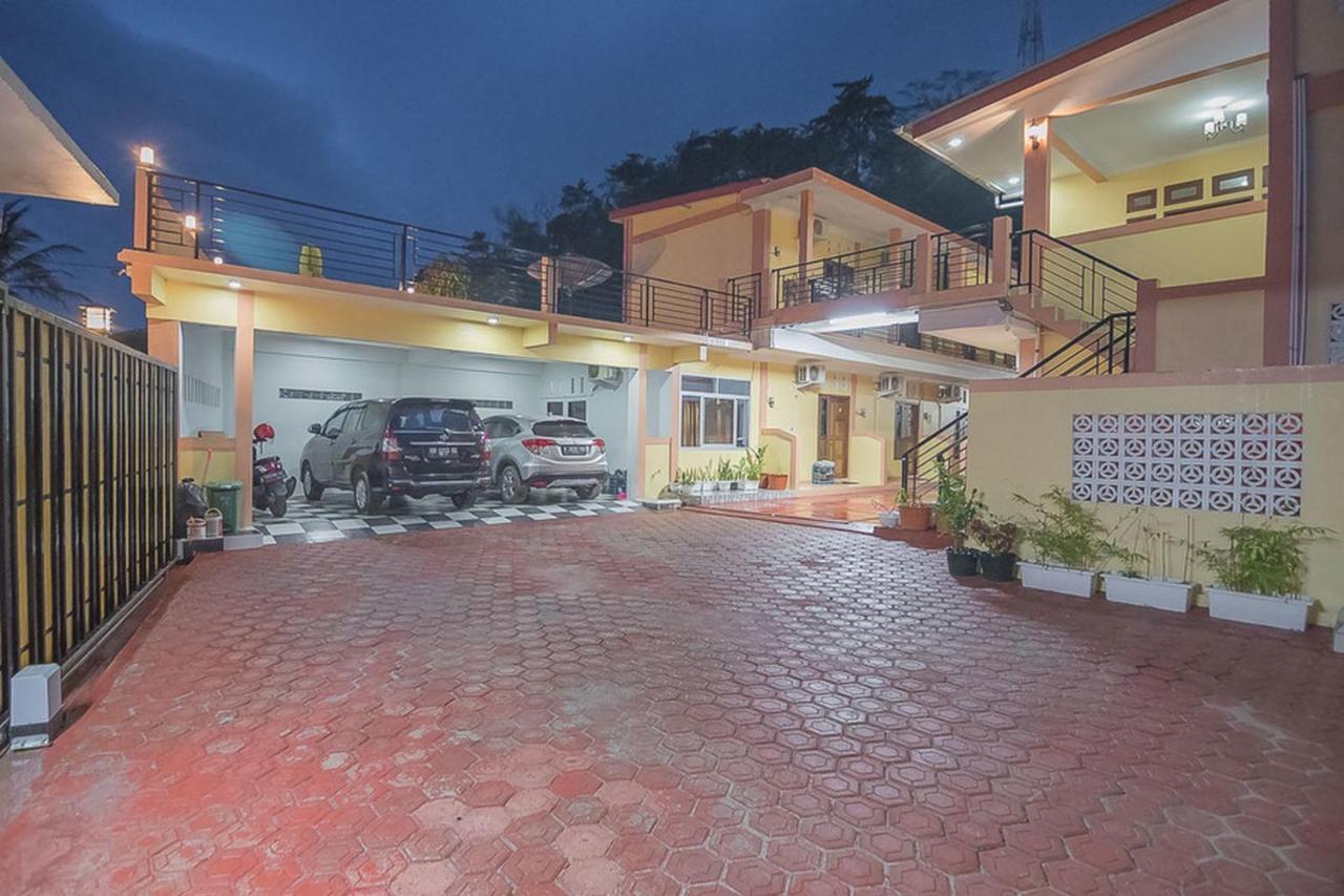 Reddoorz Near Rsud Dr Abdul Aziz Singkawang Hotell Eksteriør bilde